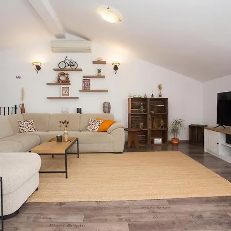 Cozy In Suhi Potok, Appartement