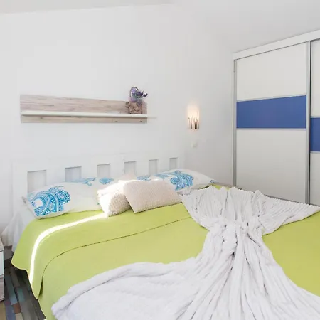 Apartamento Awesome In Suhi Potok, *